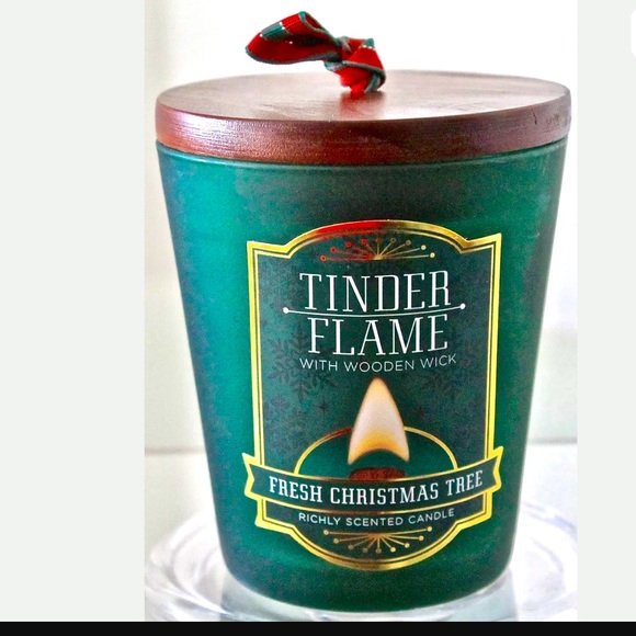 DW HOME CANDLE FRESH CHRISTMAS WOOD TINDER FLAME NEW - Picture 1 of 3